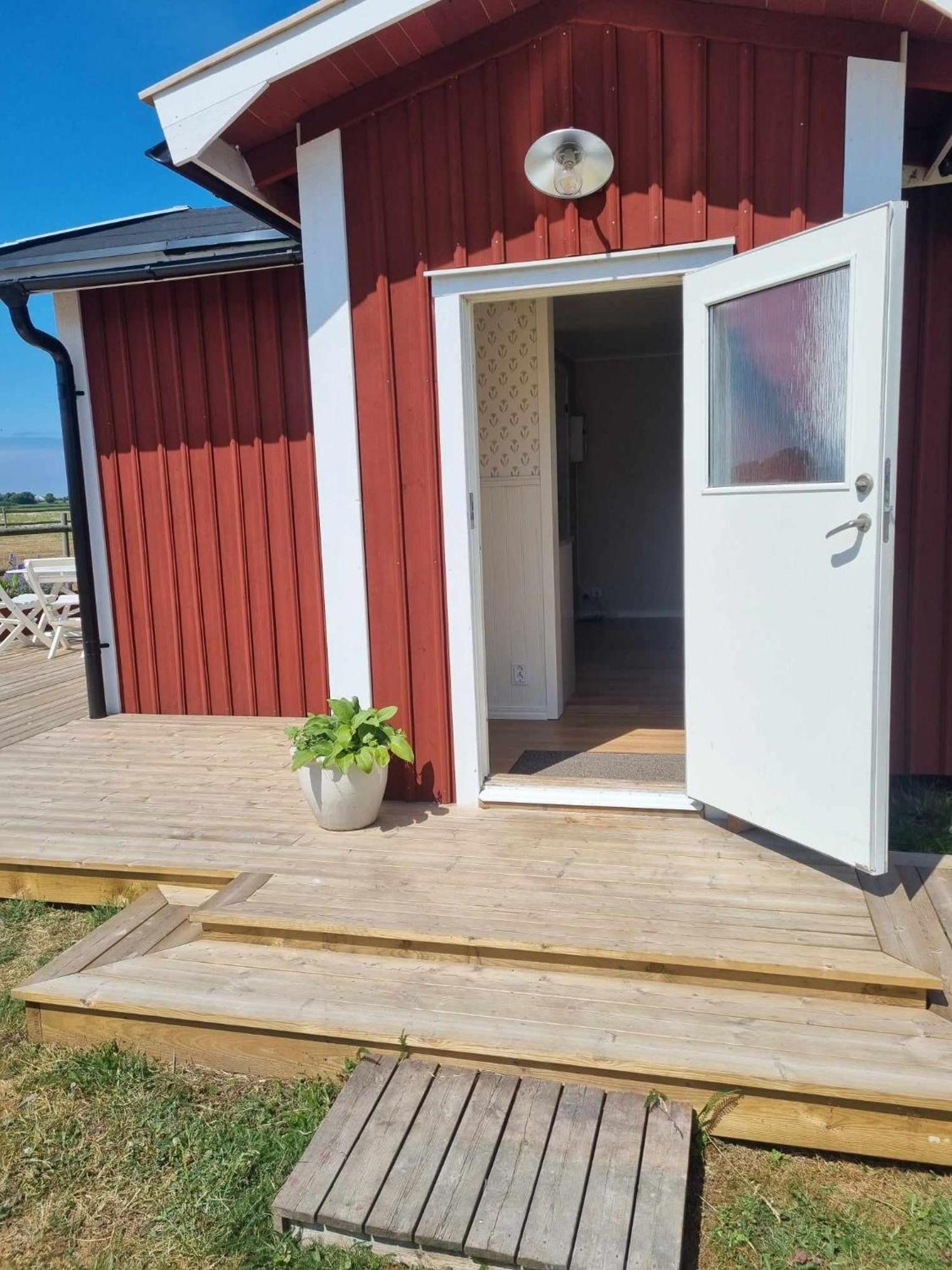 Roennas Villa Tvååker Екстериор снимка